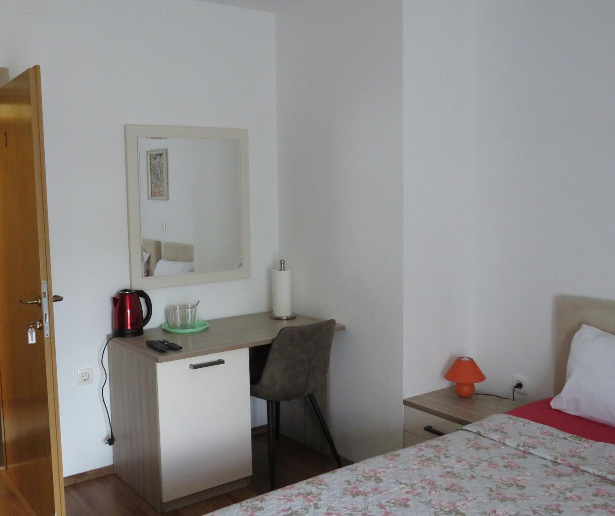 Apartment Holidays 6 *